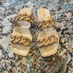 Women’s chain link accent nude sandals